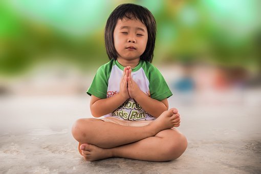 little-girl-1894125__340.jpg